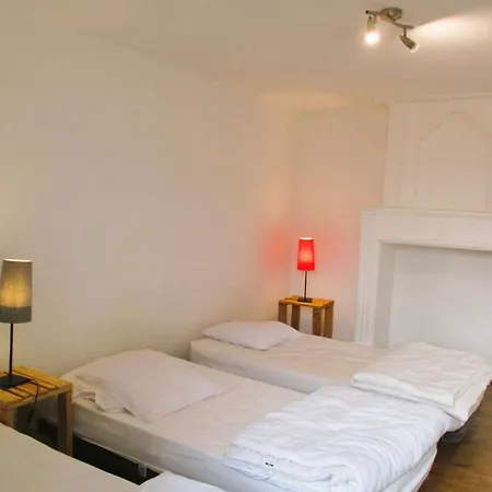 Prox Angouleme,,5km A10etrn141 ,,maison Dans Village ,avec Parkings ! Holiday home