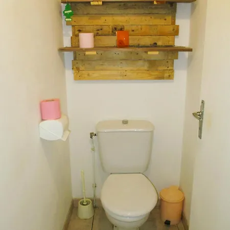 Holiday home Prox Angouleme,,5km A10etrn141 ,,maison Dans Village ,avec Parkings ! *